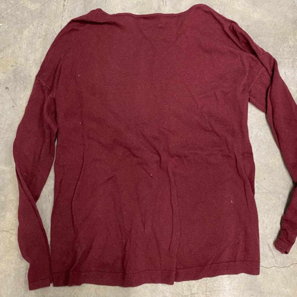 Basic Sweater - Picture 3 of 3